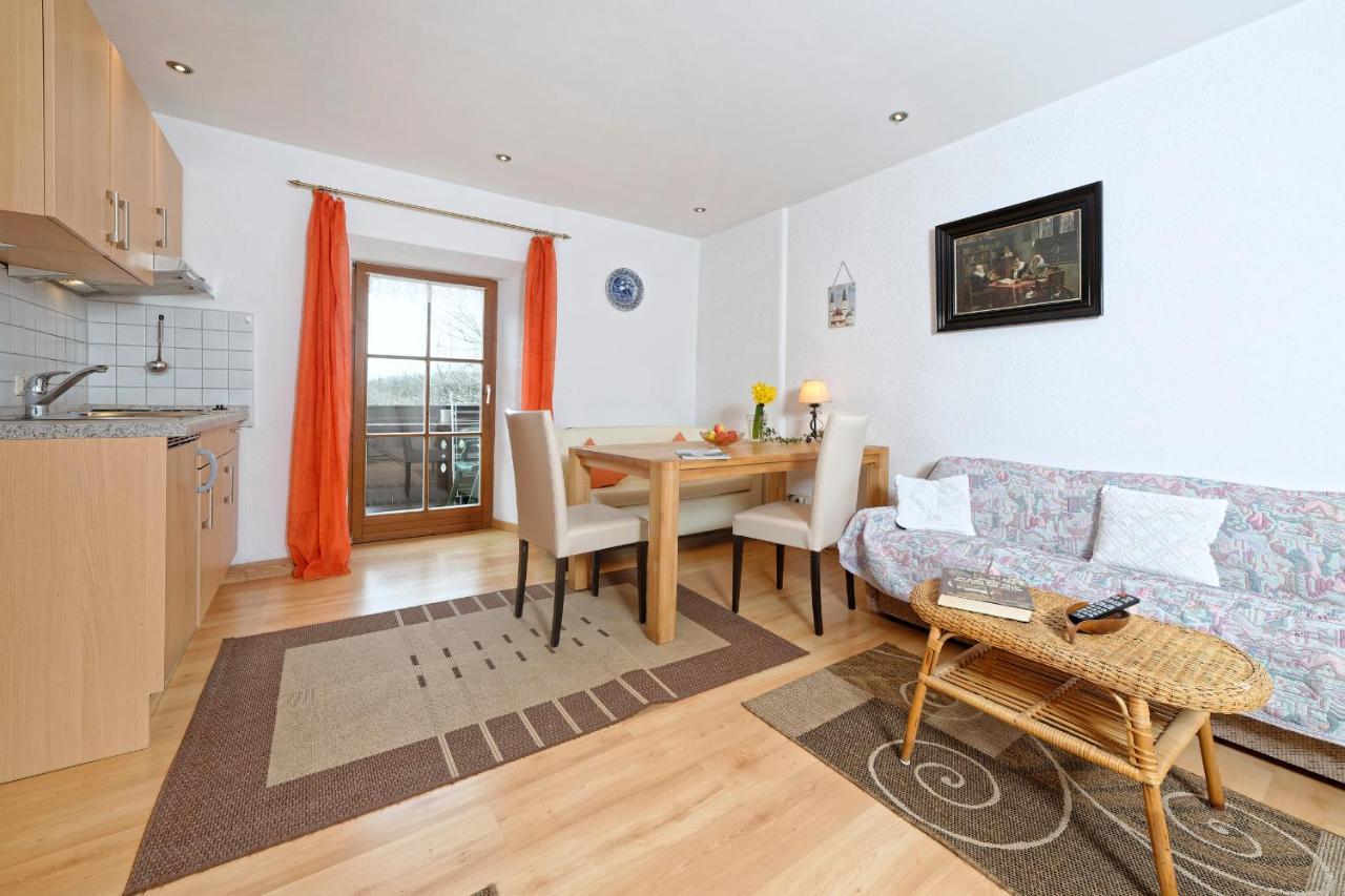 Gaestehaus Koyerbauer Boardinghouse 아샤우임히엠가우 외부 사진