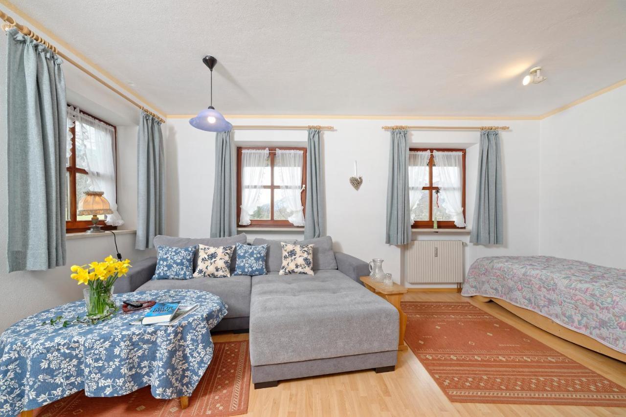 Gaestehaus Koyerbauer Boardinghouse 아샤우임히엠가우 외부 사진