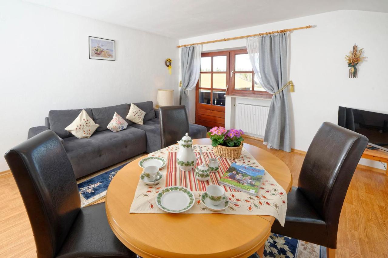 Gaestehaus Koyerbauer Boardinghouse 아샤우임히엠가우 외부 사진